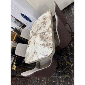 Table a manger en marbre