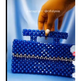 Sac en perle bleu