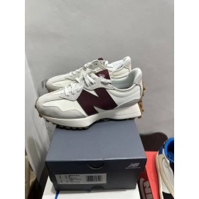New Balance 327